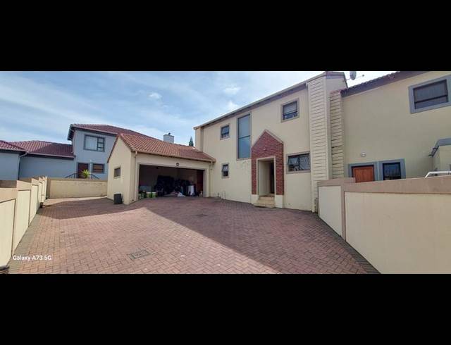 4 BEDROOM HOUSE FOR SALE IN AMANDASIG